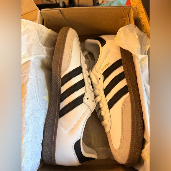 Adidas Samba White and Black Sneakers - Picture 1 of 1